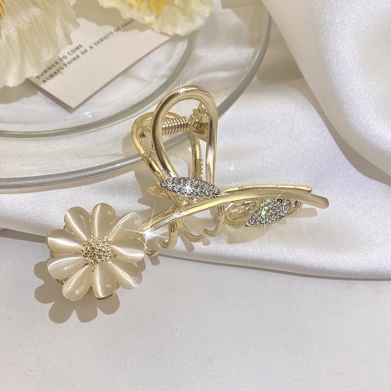 Vivid Flower Hair Claws for Women Vintage Hair Jewelry Charm Big Rhinestone Crystal Crab Clip Wedding Claw Crab Daisy Shark Clip - Victorias Closet0